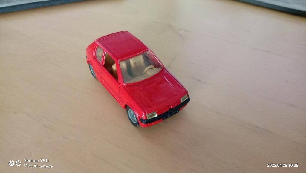 Solido Peugeot 205 rood GTI, Ophalen of Verzenden, Auto, Solido