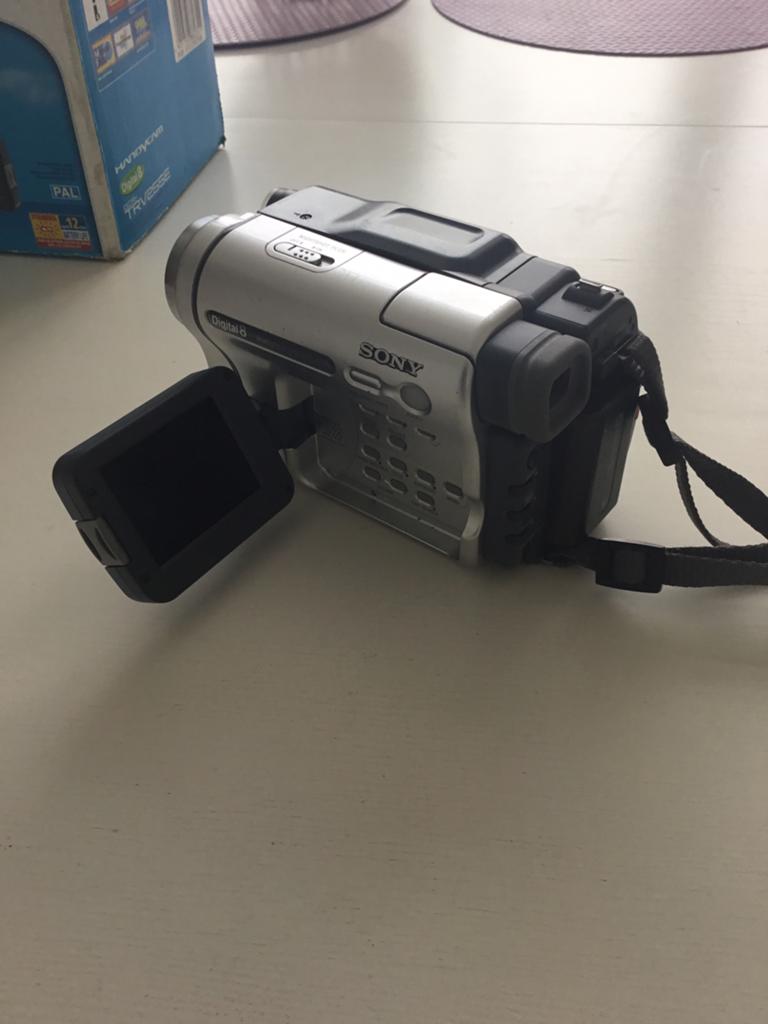 Sony Handycam DCR-trv255E incl accessoires, Ophalen, Gebruikt, 20x of meer, Overige soorten