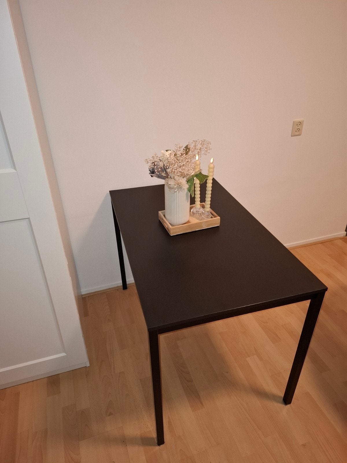 Ikea TÄRENDÖ eettafel/bureau zwart 110x67 cm, Ophalen, Gebruikt, 100 tot 150 cm, 50 tot 100 cm