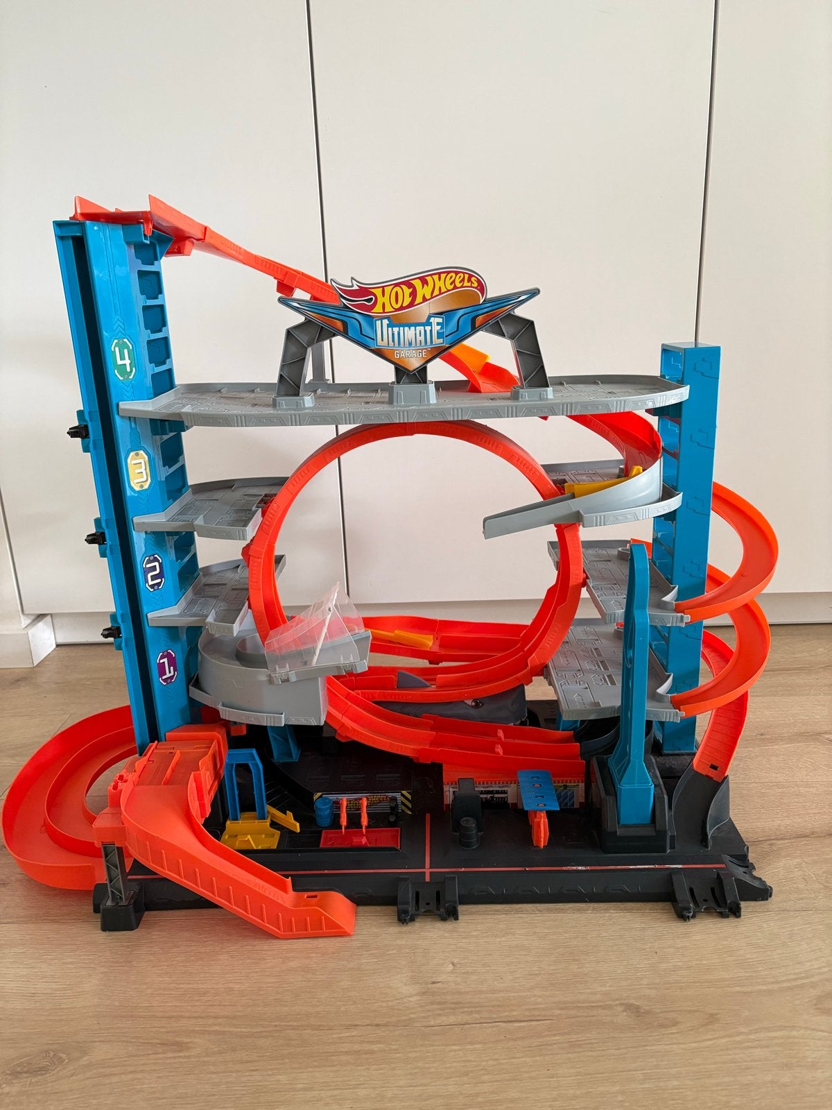 Hot Wheels City Ultimate Garage haai (FTB69), Ophalen, Zo goed als nieuw