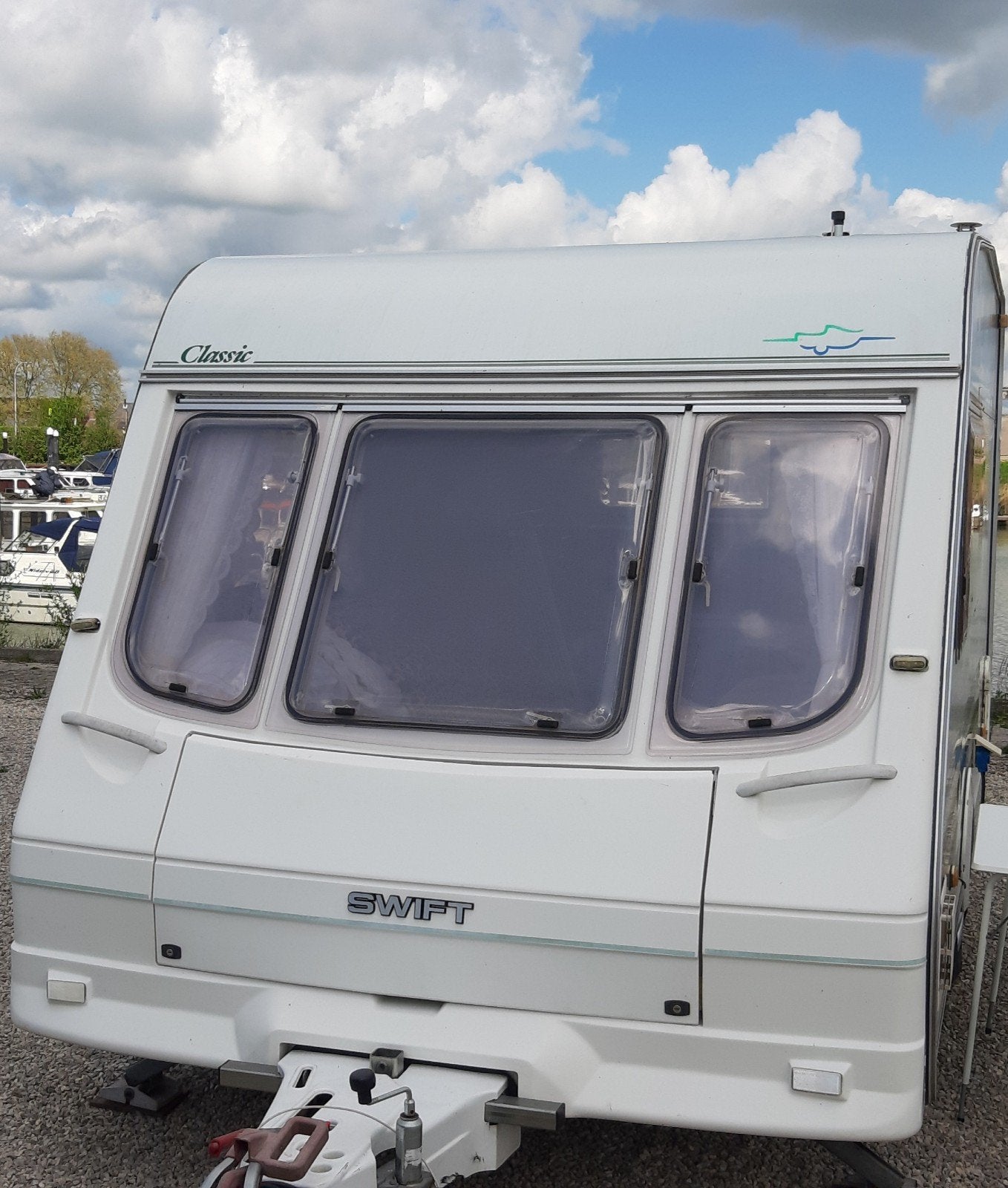 Swift classic 390 caravan, Caravans en Kamperen, Particulier, 500 - 750 kg, Douche
