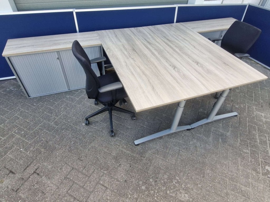 Steelcase recht bureau 180x80 met nieuw blad naar keuze 40x, In hoogte verstelbaar, Ophalen of Verzenden, Zo goed als nieuw, Brienner Str. 42, 80333 München, Germany