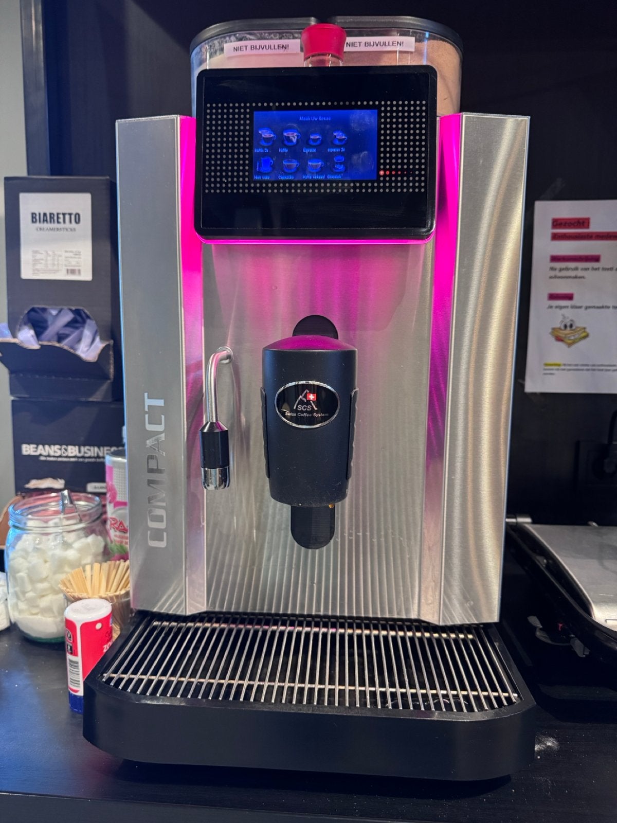 HGZ Compact Koffiemachine met Melksysteem - Swiss Made, Ophalen, Gebruikt