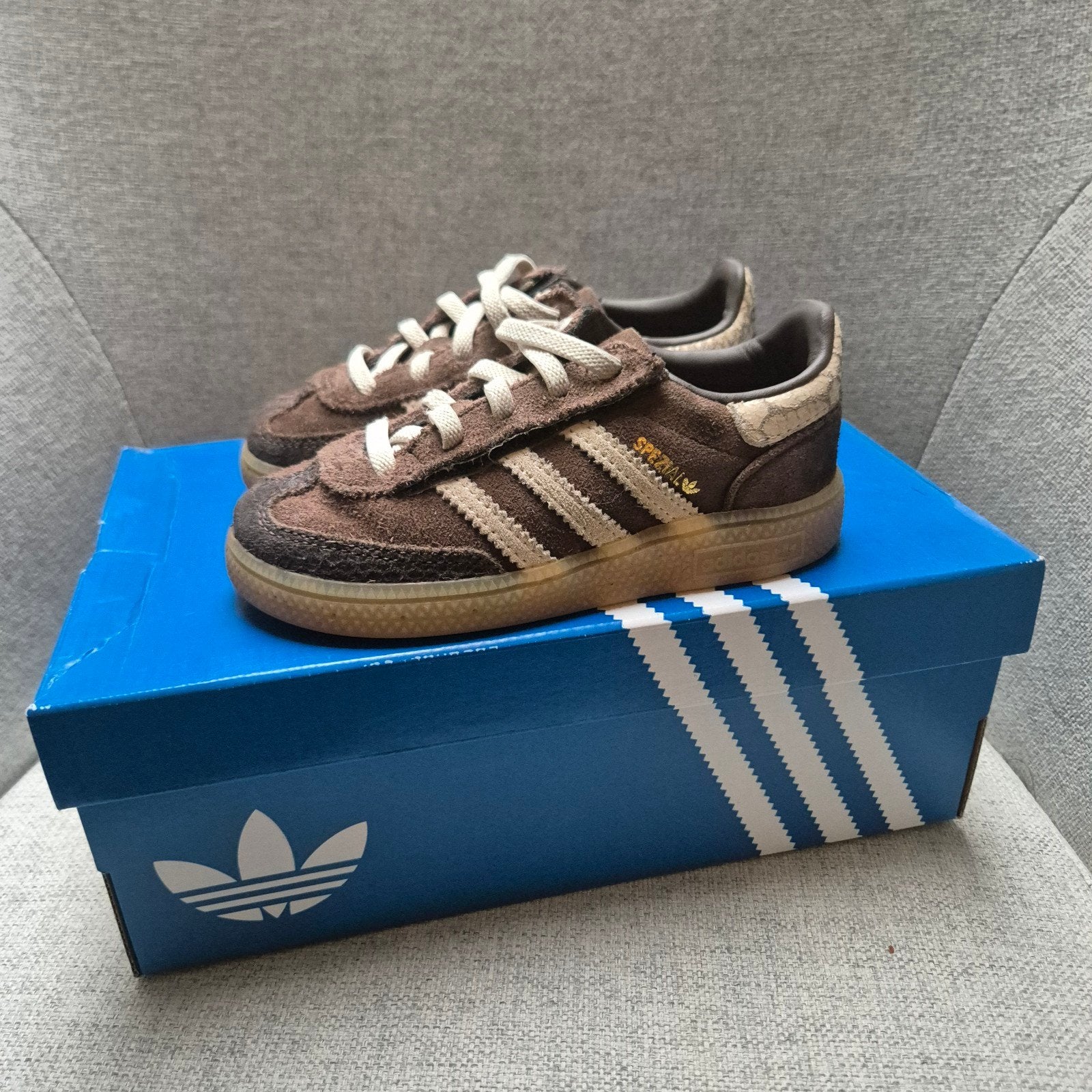 Adidas handball spezial maat 25.5 unisex, Adidas, Schoentjes, Jongetje of Meisje, Ophalen of Verzenden
