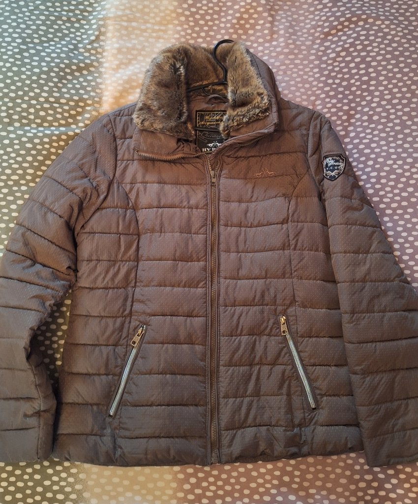 Bodywarmer bordeaux en jas beige mt M, Ophalen, Dressuur, Dames, Bovenkleding