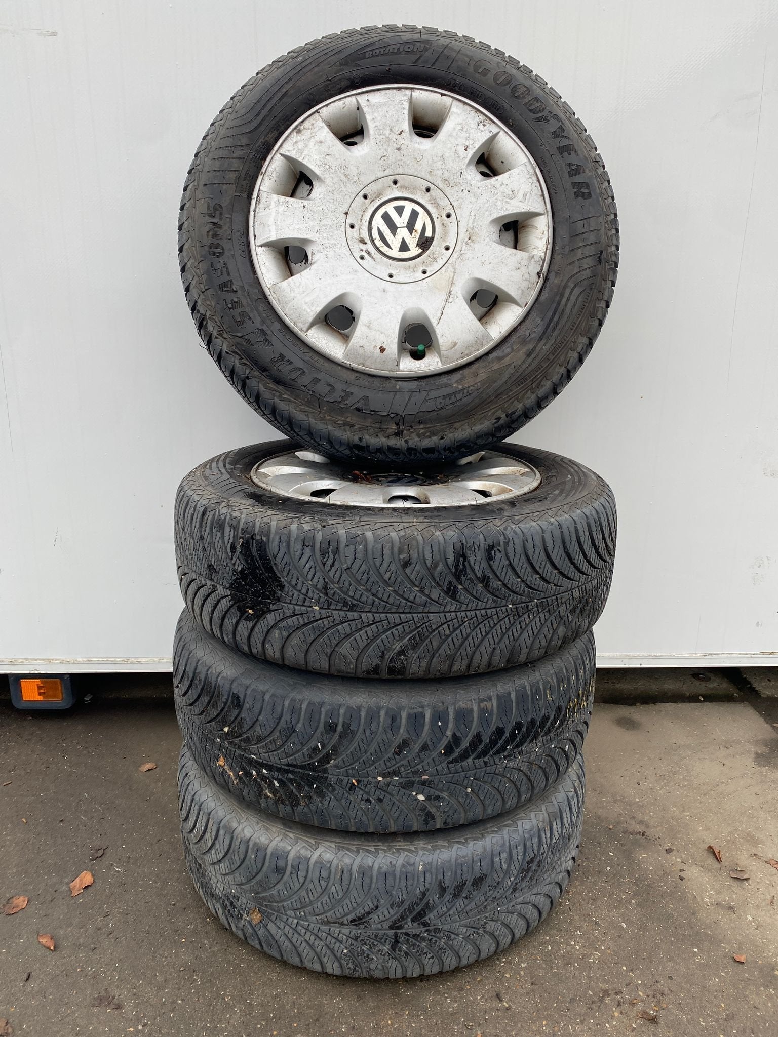 Volkswagen Caddy Golf 5 6 7 8 Allseason Banden Set 195-65-15, 15 inch, -, -, Banden en Velgen
