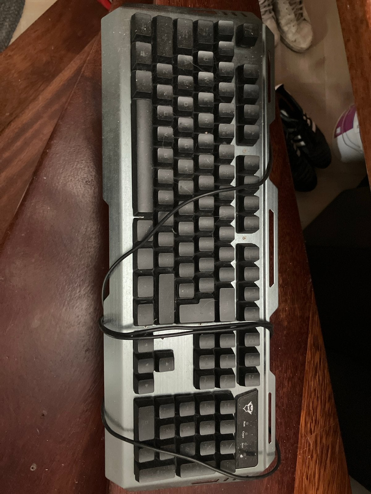 Trust Tural GXT 845 Gaming Toetsenbord - Gratis, Computers en Software, Toetsenborden, Ophalen, Gebruikt, Gaming toetsenbord, Qwerty
