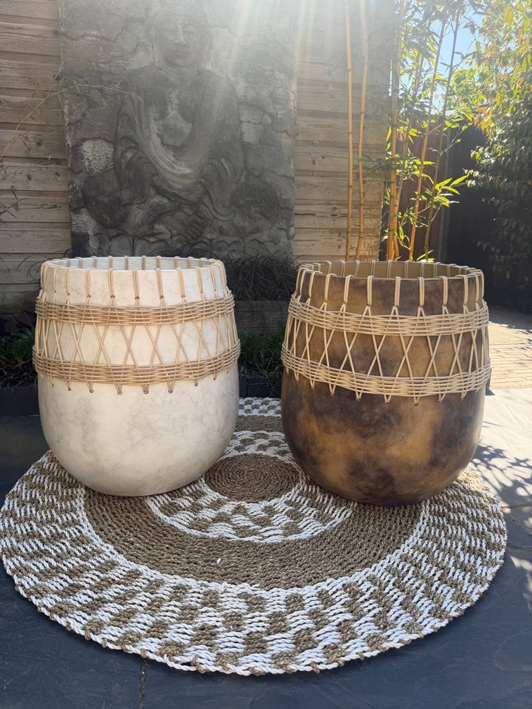 Boho Ibiza pot bruin en wit Bali Indonesie xxl, Tuin en Terras, Bloempotten, Ophalen, Verburgt Vintage, 40 cm of meer, Rond