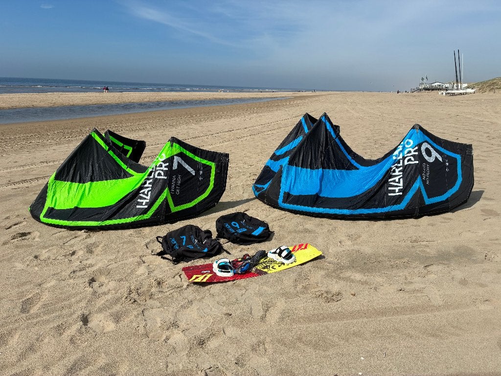 Complete Kite Surf Set met 2 kites, bar en board, Ophalen, Gebruikt, Kitesurf-set, Twintip