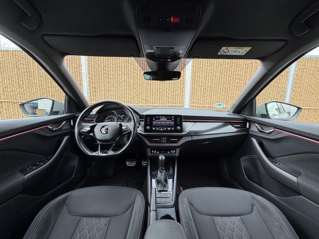 Skoda Scala 1.0 TSI Sport Business Automaat | Trekhaak uitkl, Auto's, Skoda, Scala, Gebruikt, Euro 6, 620 kg