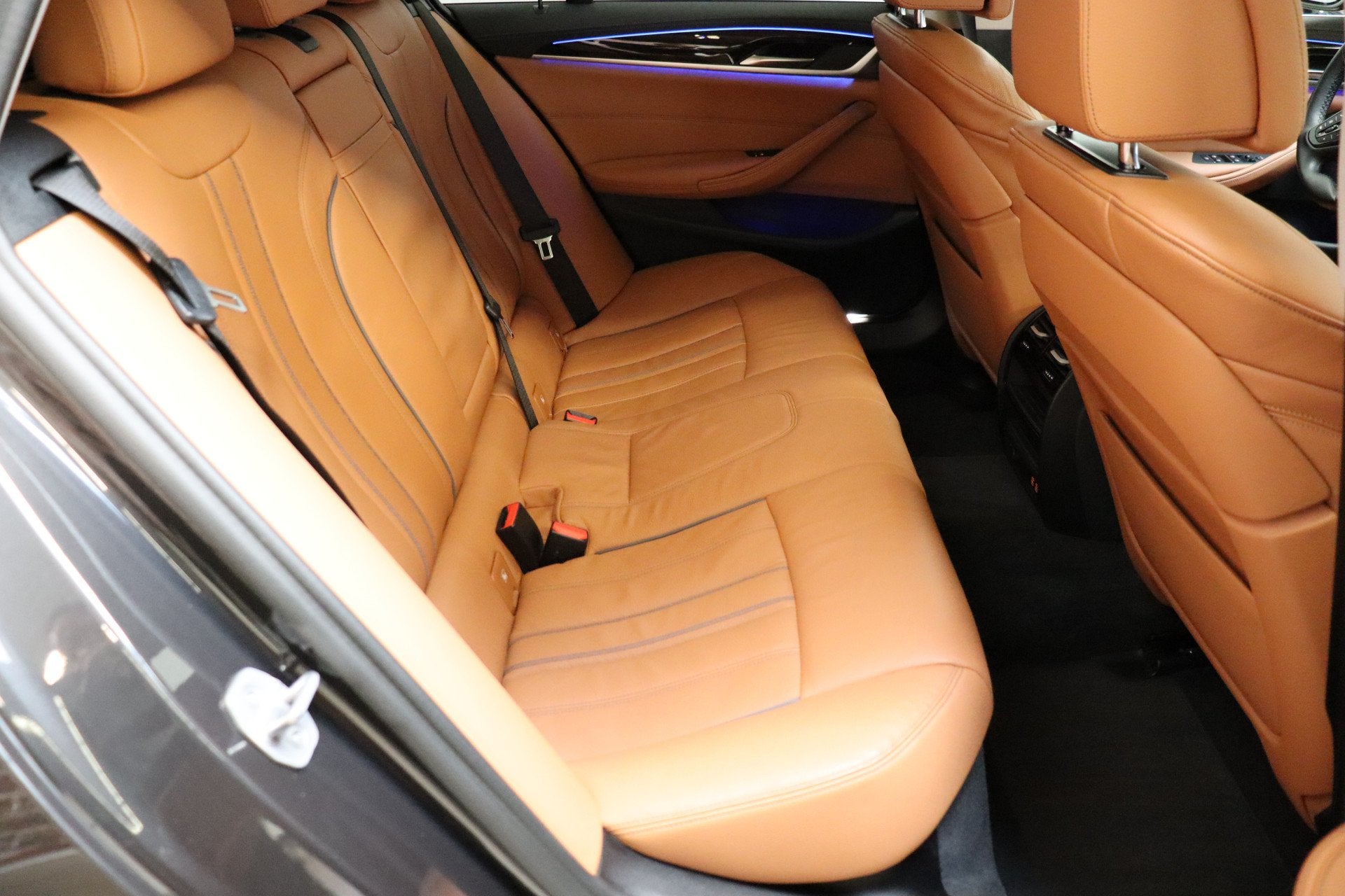Foto 18 van BMW 5 Serie Touring 520i High Executive Luxury Line Automaat