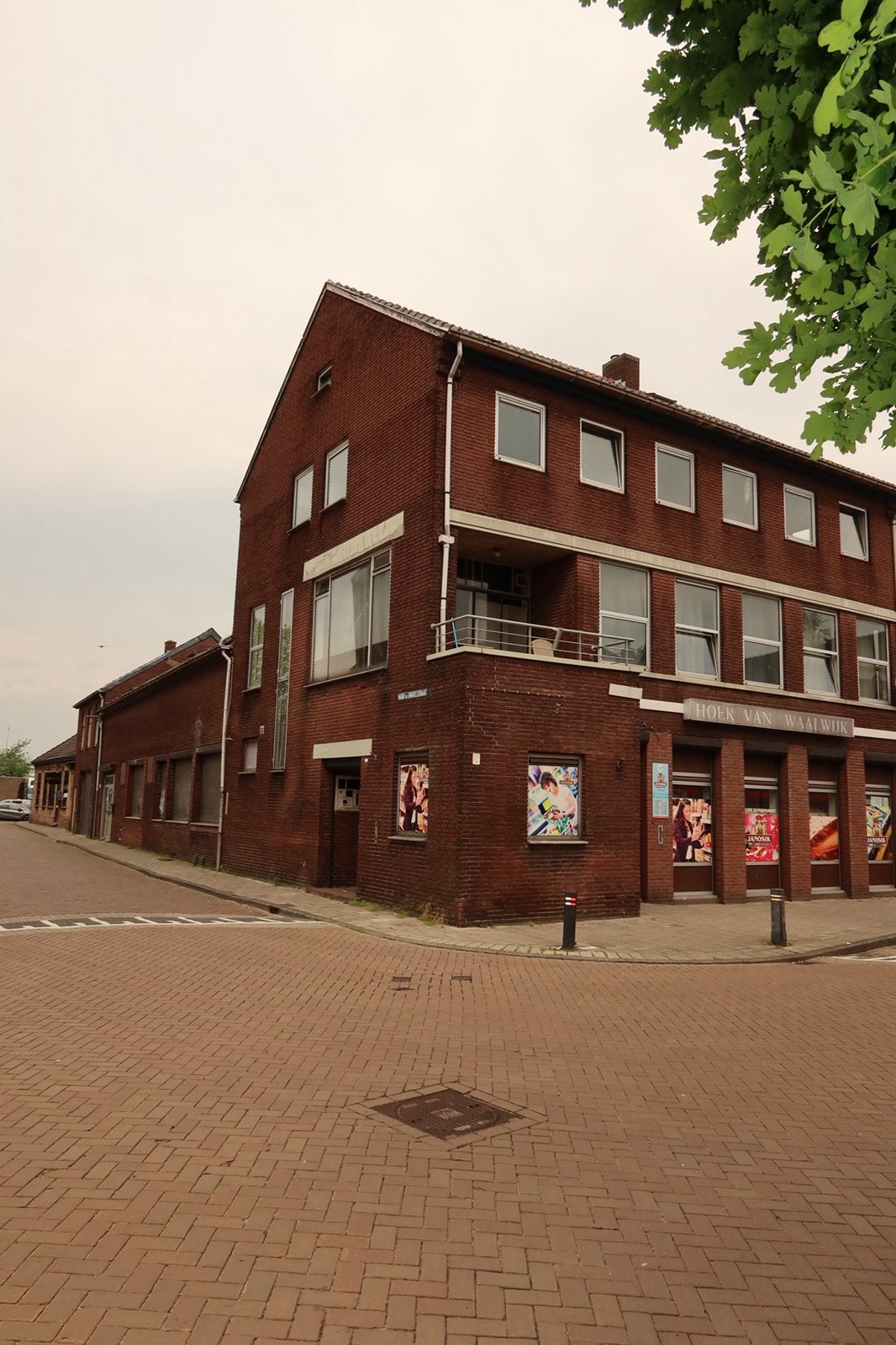 Te huur in Waalwijk huisvesting voor 35 personen per direct., Noord-Brabant, 30 kamers, Direct bij eigenaar, Vrijstaande woning