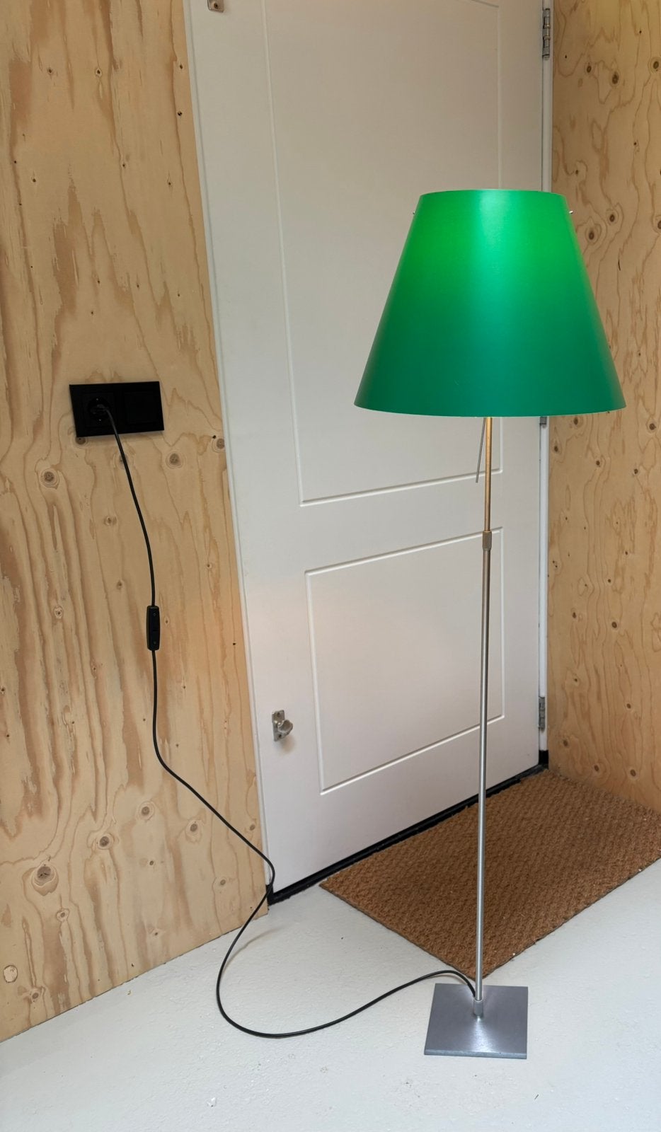 Luceplan Constanza vloerlamp groene en witte kap, Huis en Inrichting, Lampen | Vloerlampen, Ophalen, Luceplan constanze Flos Artemide