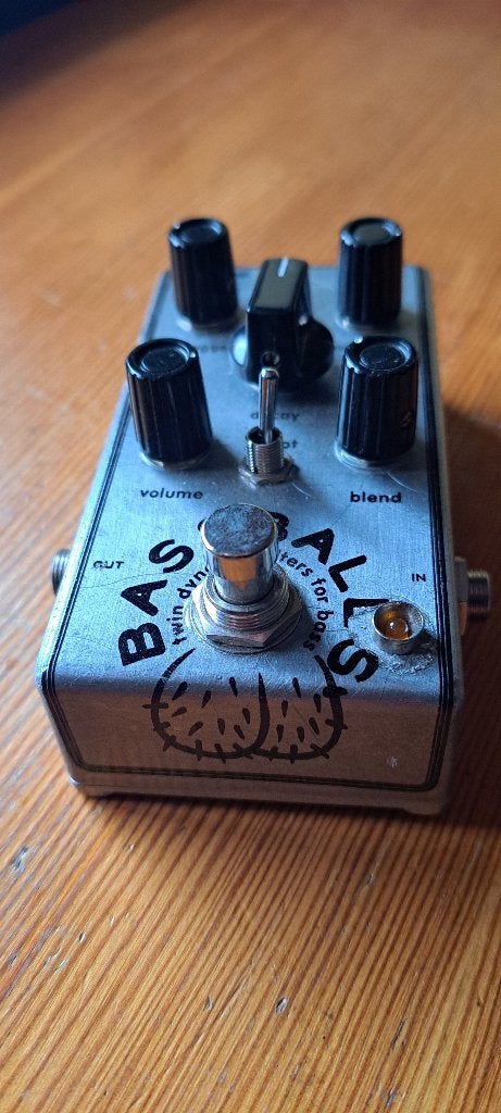 Electro-Harmonix Bassballs (clone), Muziek en Instrumenten, Effecten, Ophalen of Verzenden, Zo goed als nieuw