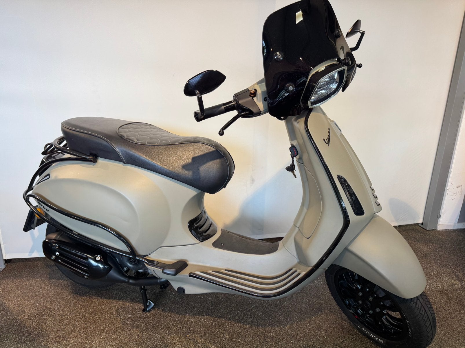 Vespa Sprint-S custom bromscooter uit 2022, Ophalen, Gebruikt, Overige modellen, Maximaal 45 km/u