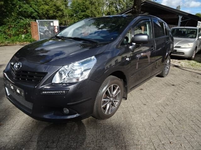 Toyota Corolla Verso bj 2011 1.8 16v 108 kw benz voor demont, Gebruikt, -, -, Ophalen of Verzenden