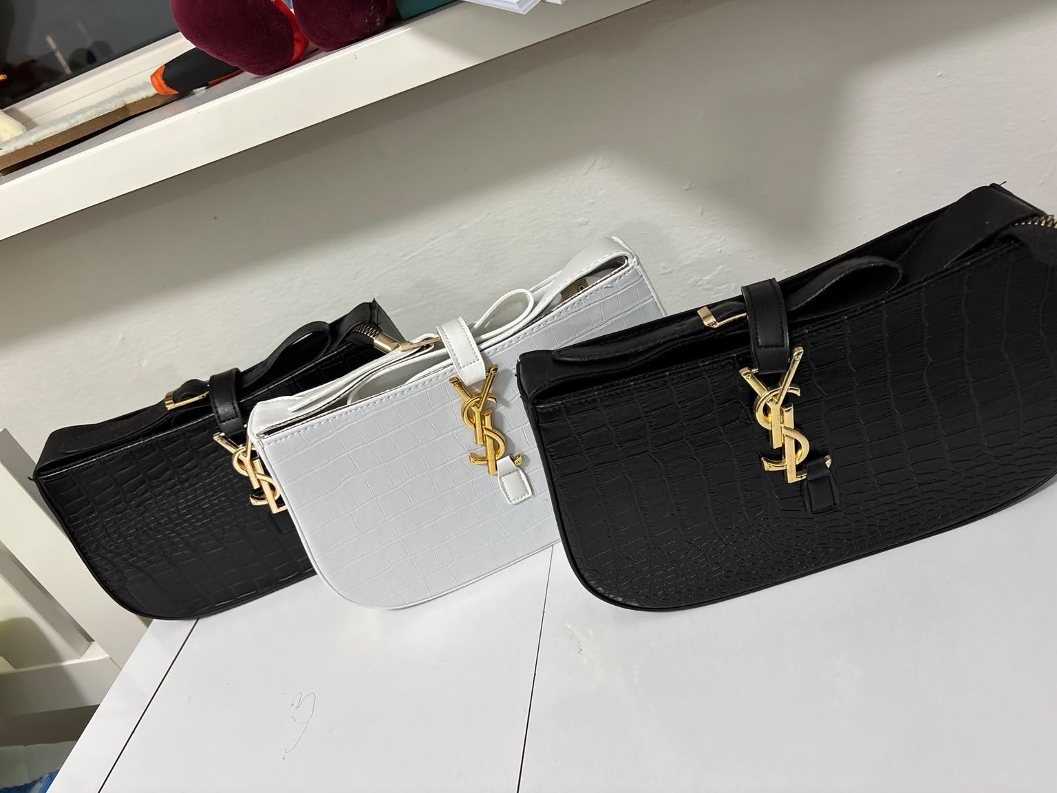 Stijlvolle schoudertas met YSL-logo in diverse kleuren, Ophalen of Verzenden, Nieuw, Zwart, Schoudertasje