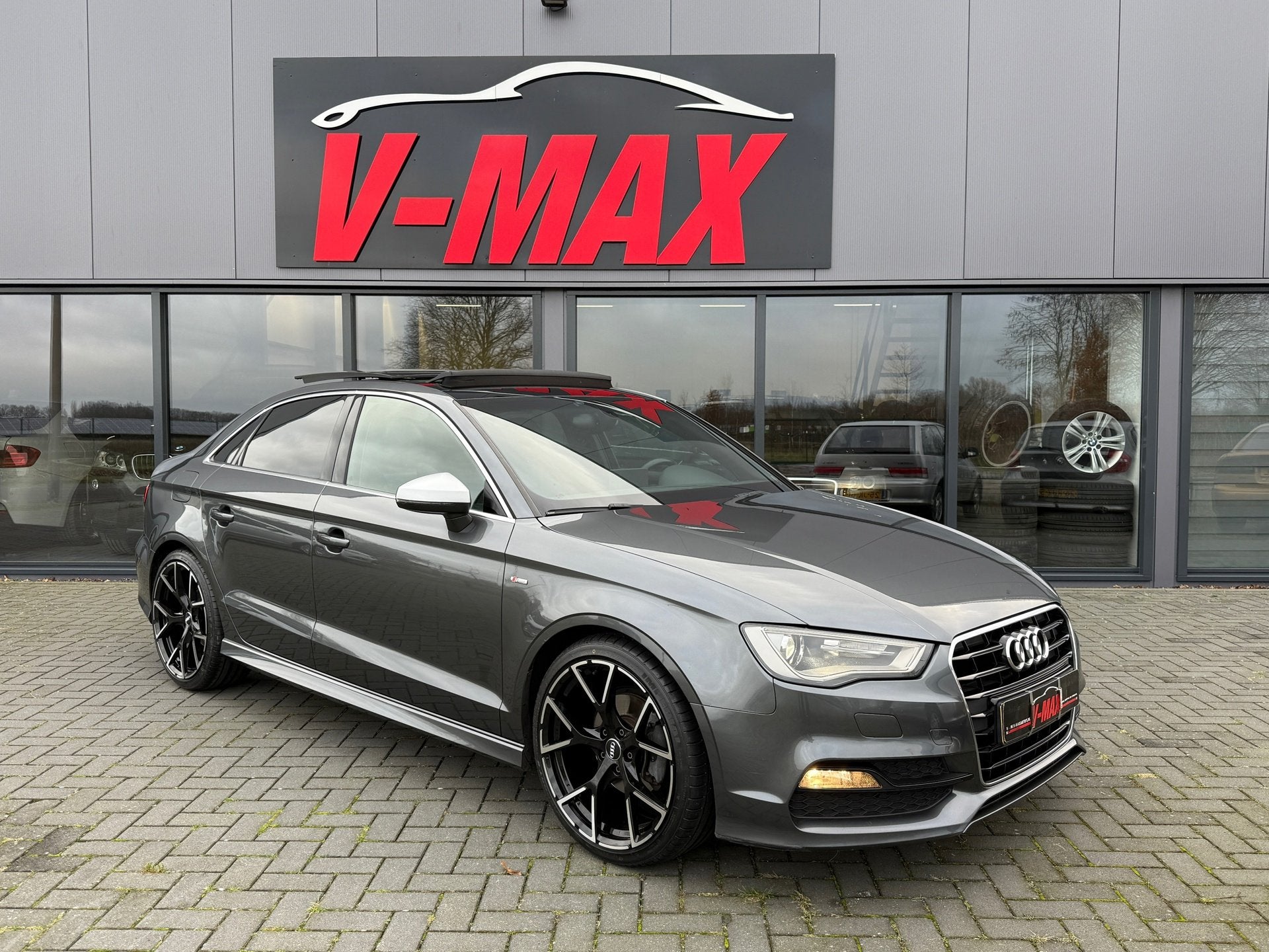 Audi A3 Limousine 1.4 TFSI CoD S-Tron 3X S-Line Pano Carplay, Auto's, Audi, Gebruikt, 4 cilinders, 150 pk, Origineel Nederlands