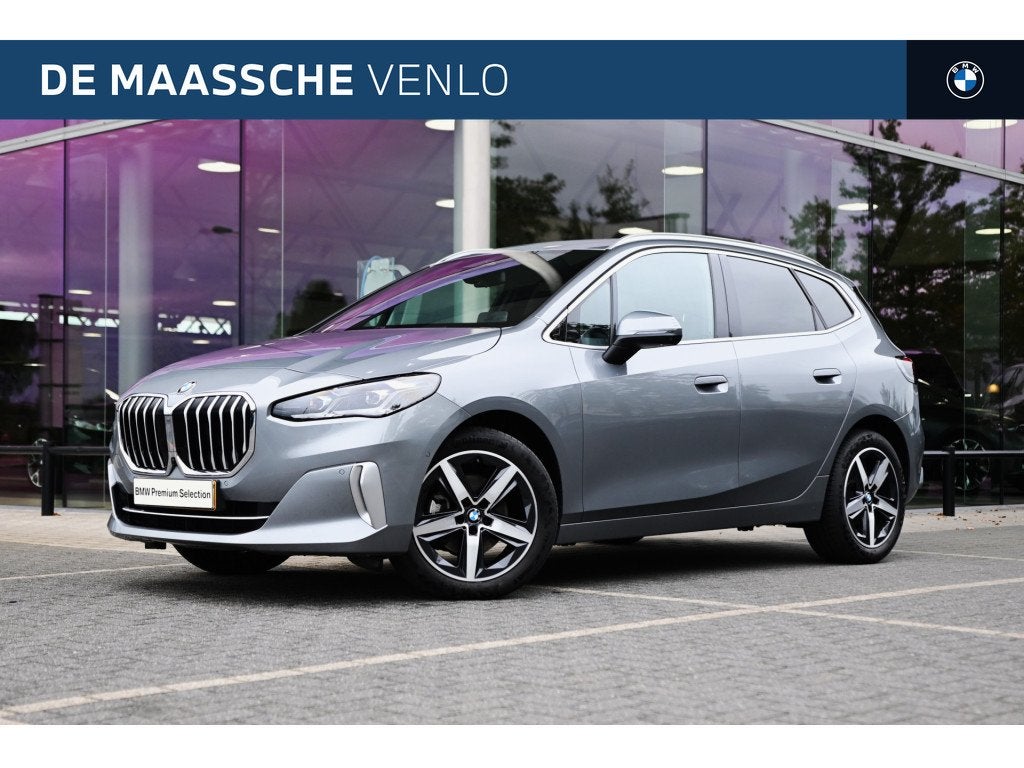 BMW 2 Serie Active Tourer 218i Automaat / Trekhaak / Panoram, Stoelverwarming, 136 pk, Gebruikt, Met garantie (alle)