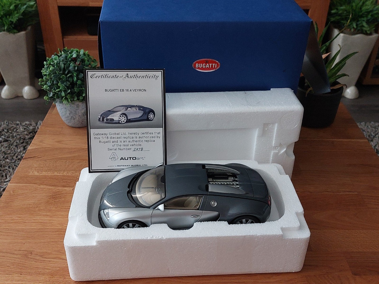 Autoart 70902 1/18 Bugatti EB 16.4 Veyron Grey Grey, Ophalen of Verzenden, Zo goed als nieuw, Auto, Autoart