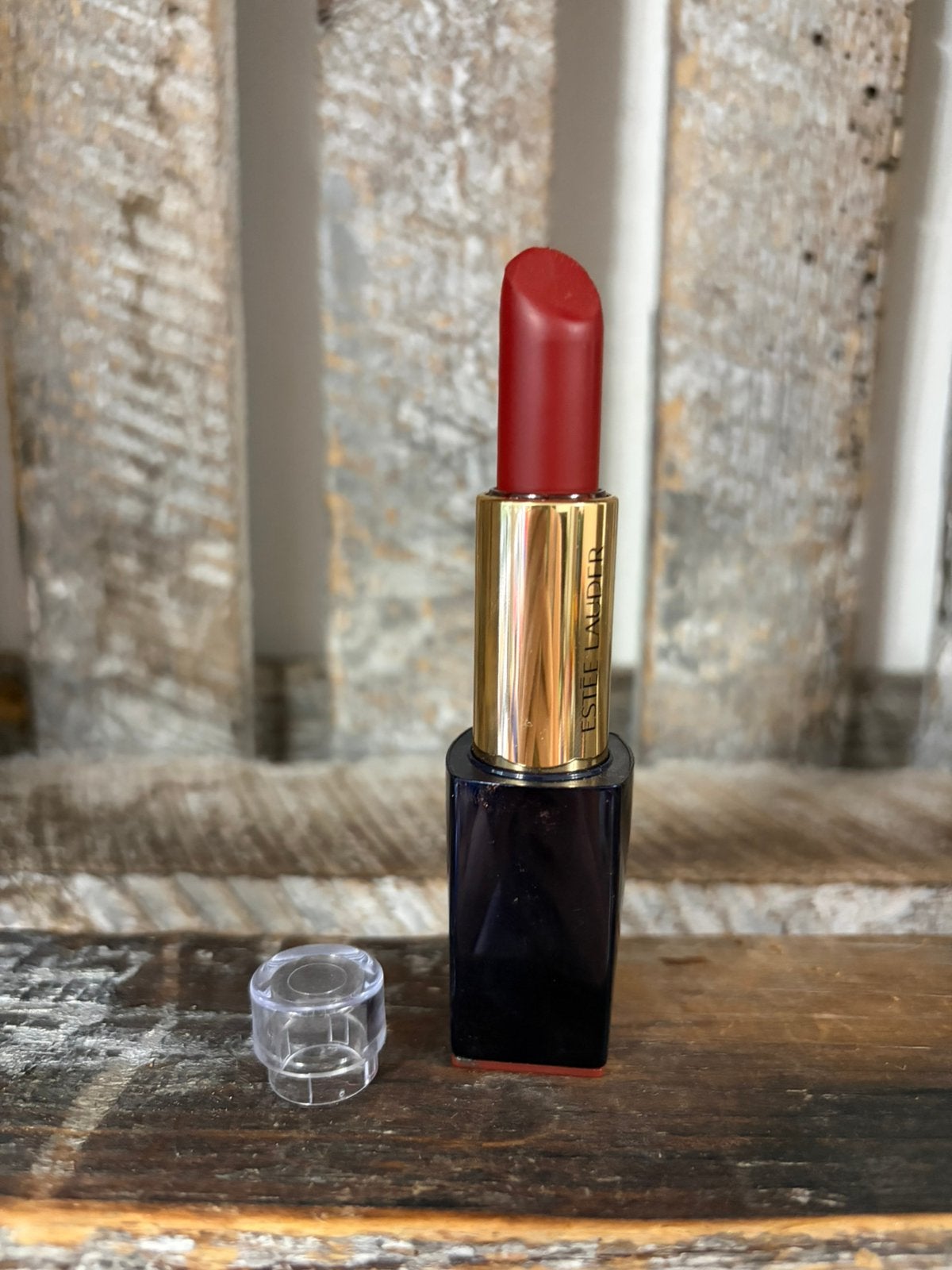 Estee Lauder Envy Matte 120 Irrepressible, Ophalen of Verzenden, Zo goed als nieuw, Rood, Lippen