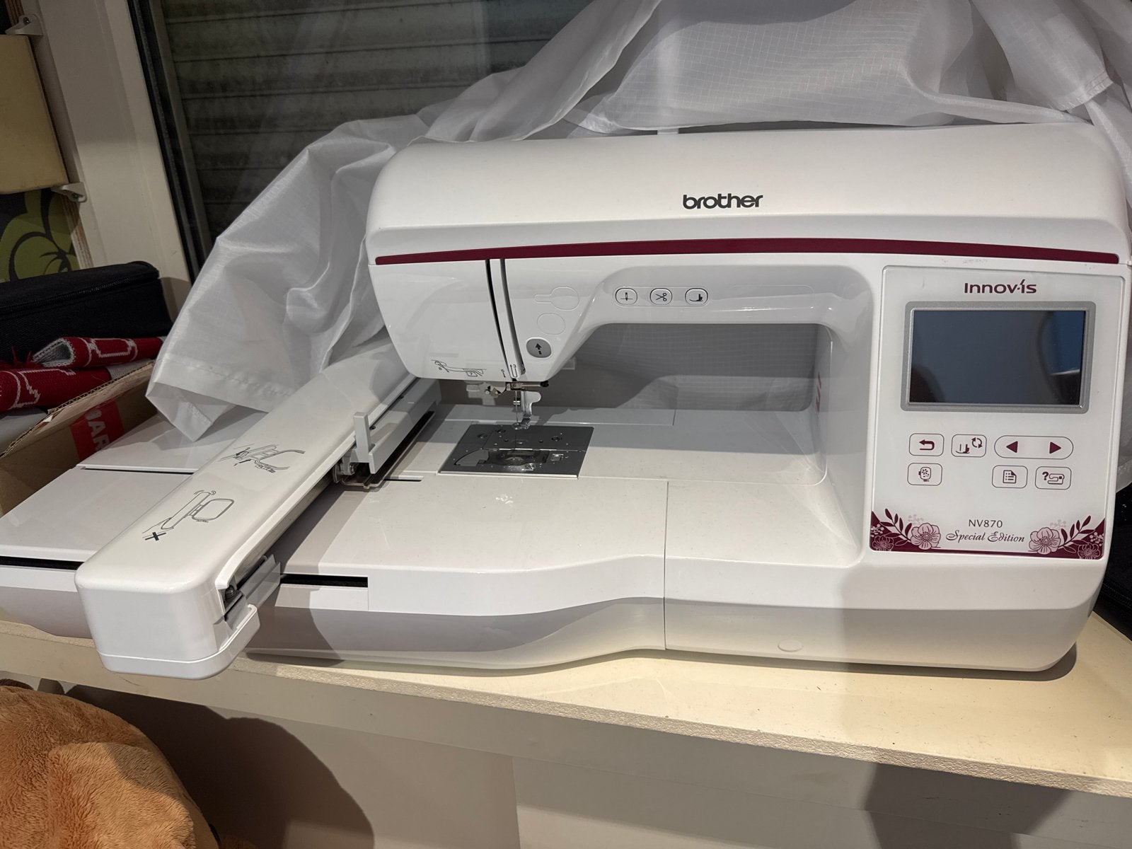 Brother NV870 Special Edition borduurmachine met toebehoren, Ophalen, Zo goed als nieuw, Naaimachine, Brother