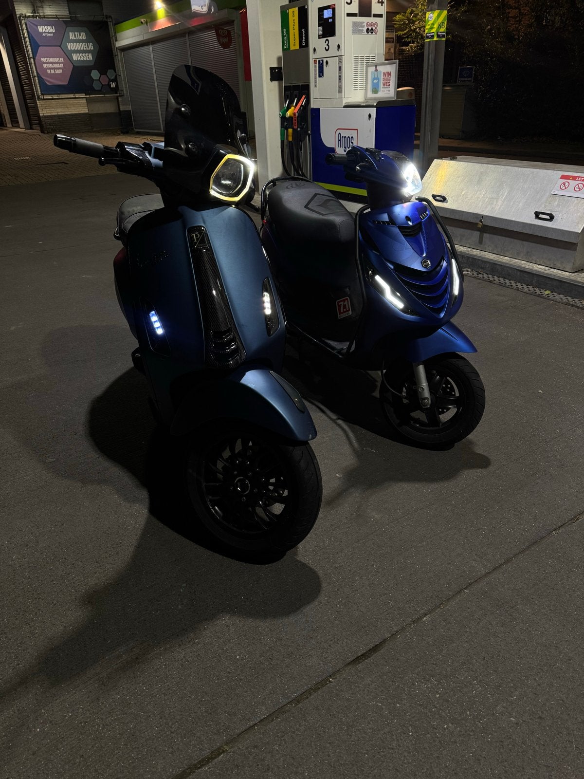 Vespa Sprint 80cc 4T 4V Custom Carbon & brom kenteken, Ophalen, Gebruikt, Overige modellen, Maximaal 45 km/u