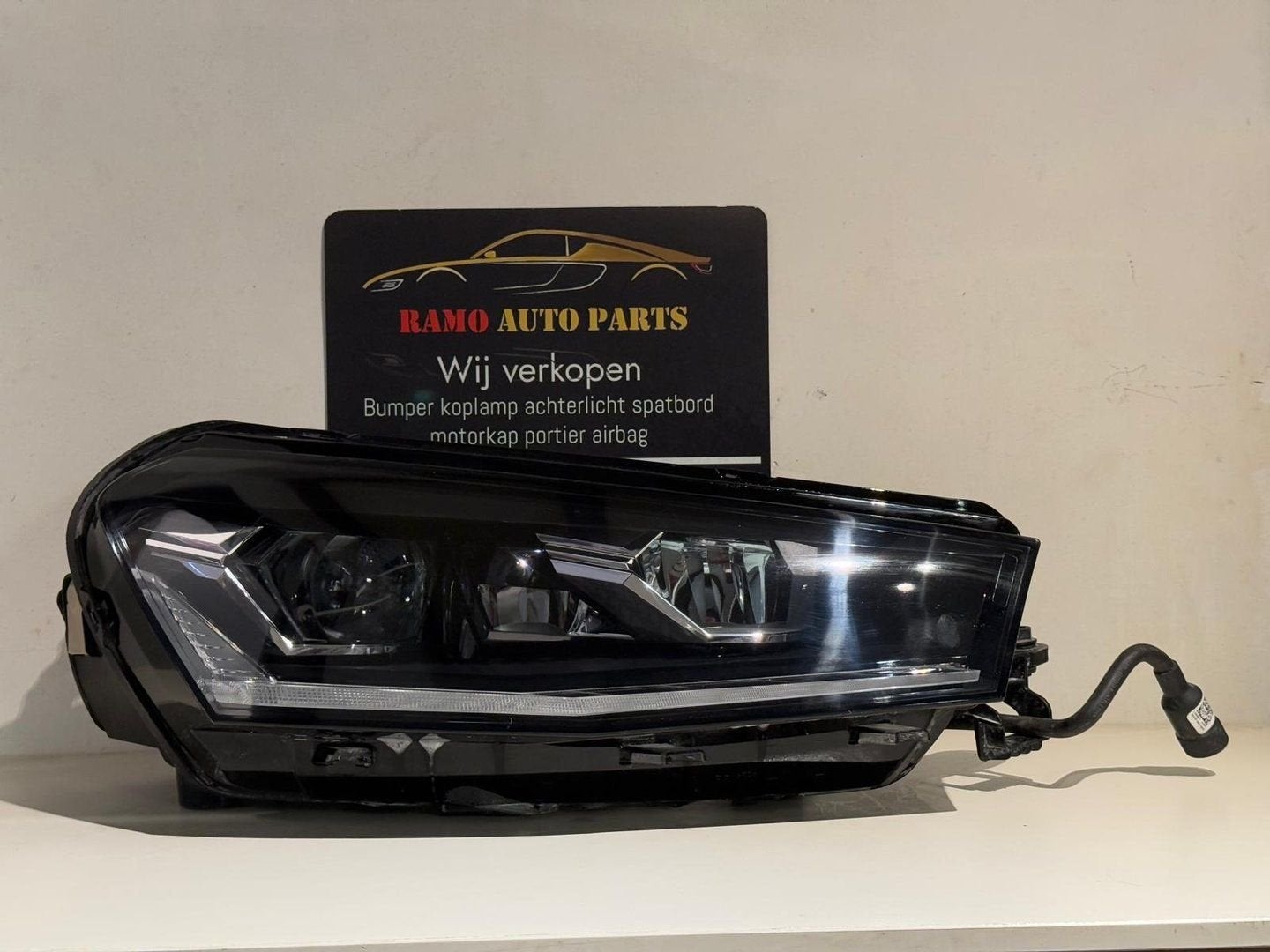 KOPLAMP SKODA FABIA VOL LED RECHTS 6VB941016B, Gebruikt, -, -, Ophalen of Verzenden