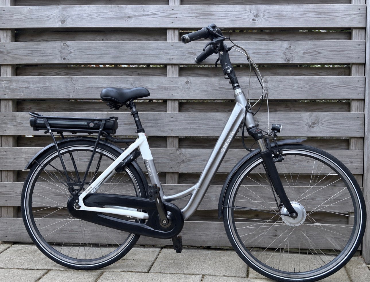 Stella Livorno ebike 28 inch elektrische damesfiets, Fietsen en Brommers, Ophalen, Zo goed als nieuw