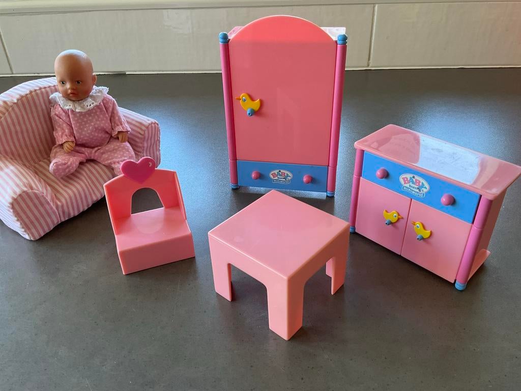 Baby Born Miniworld meubels en popje, Ophalen of Verzenden, Zo goed als nieuw, Babypop