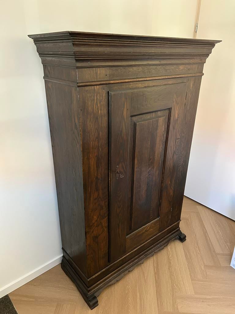 Antieke Engelse Eiken Spinde Kast - Klassiek & Robuust, Ophalen