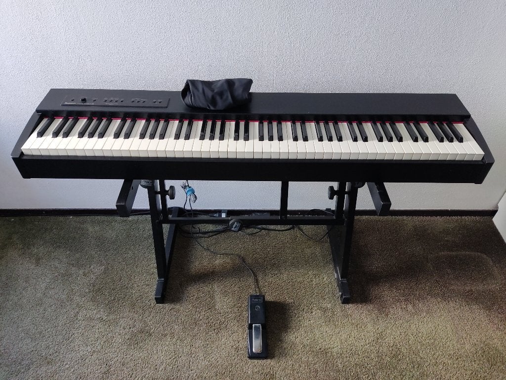 Roland F-20 Digital Piano, Muziek en Instrumenten, Keyboards, Ophalen, 88 toetsen, Roland, Zo goed als nieuw