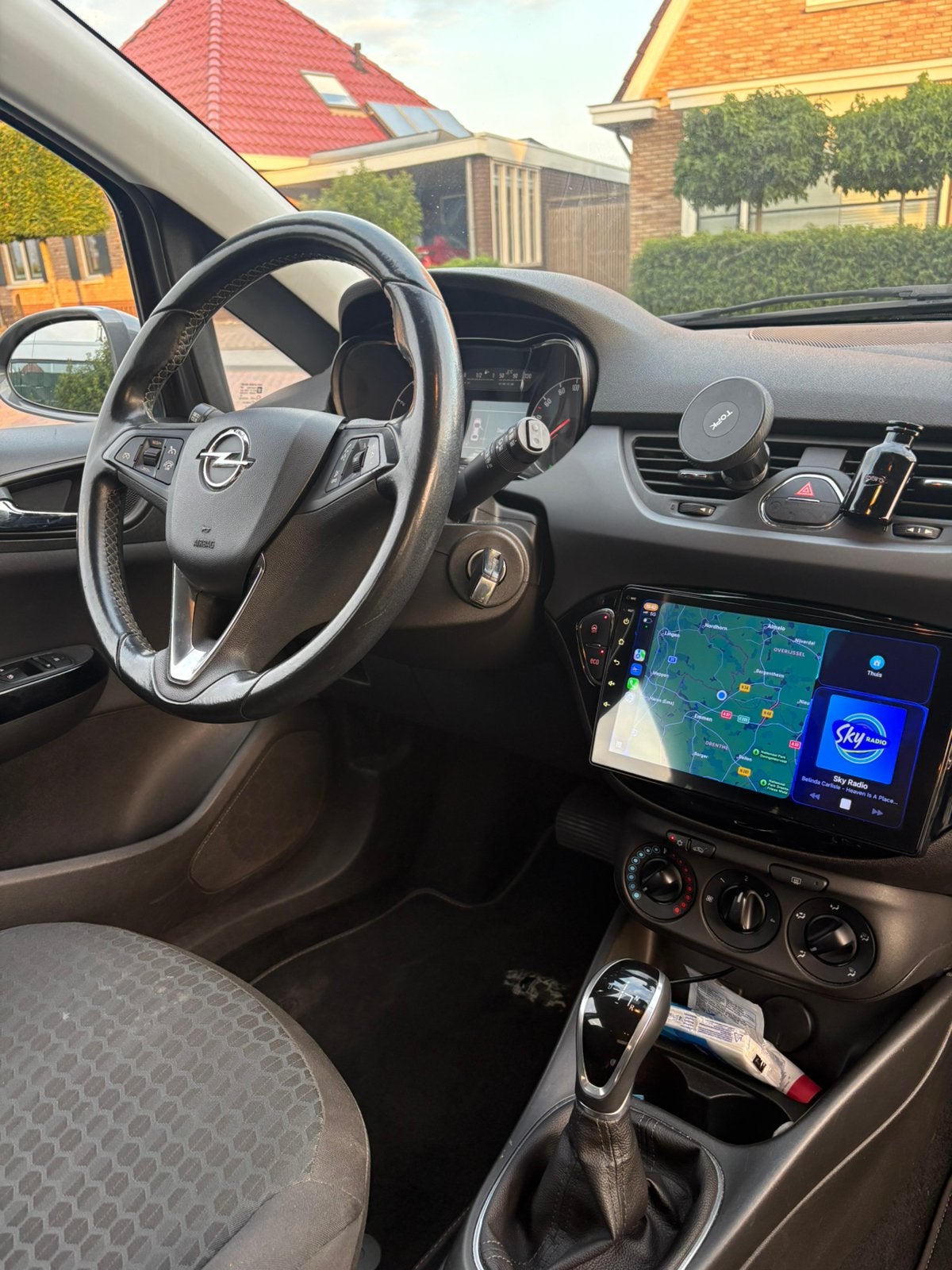 Opel Corsa 1.4 automaat | CarPlay | All-season | APK 2027, Dealer onderhouden, 4 cilinders, 49 €/maand, Origineel Nederlands