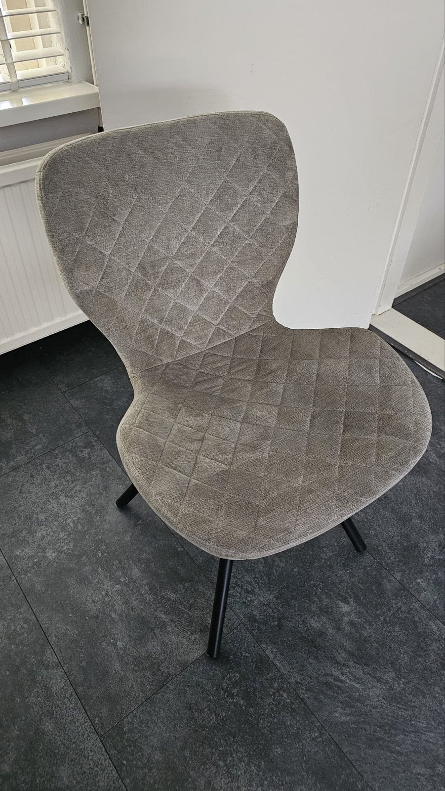 4x Kwantum Lucca eetkamerstoelen - 1 nieuw in doos, Ophalen, Zo goed als nieuw, Vier, Stof