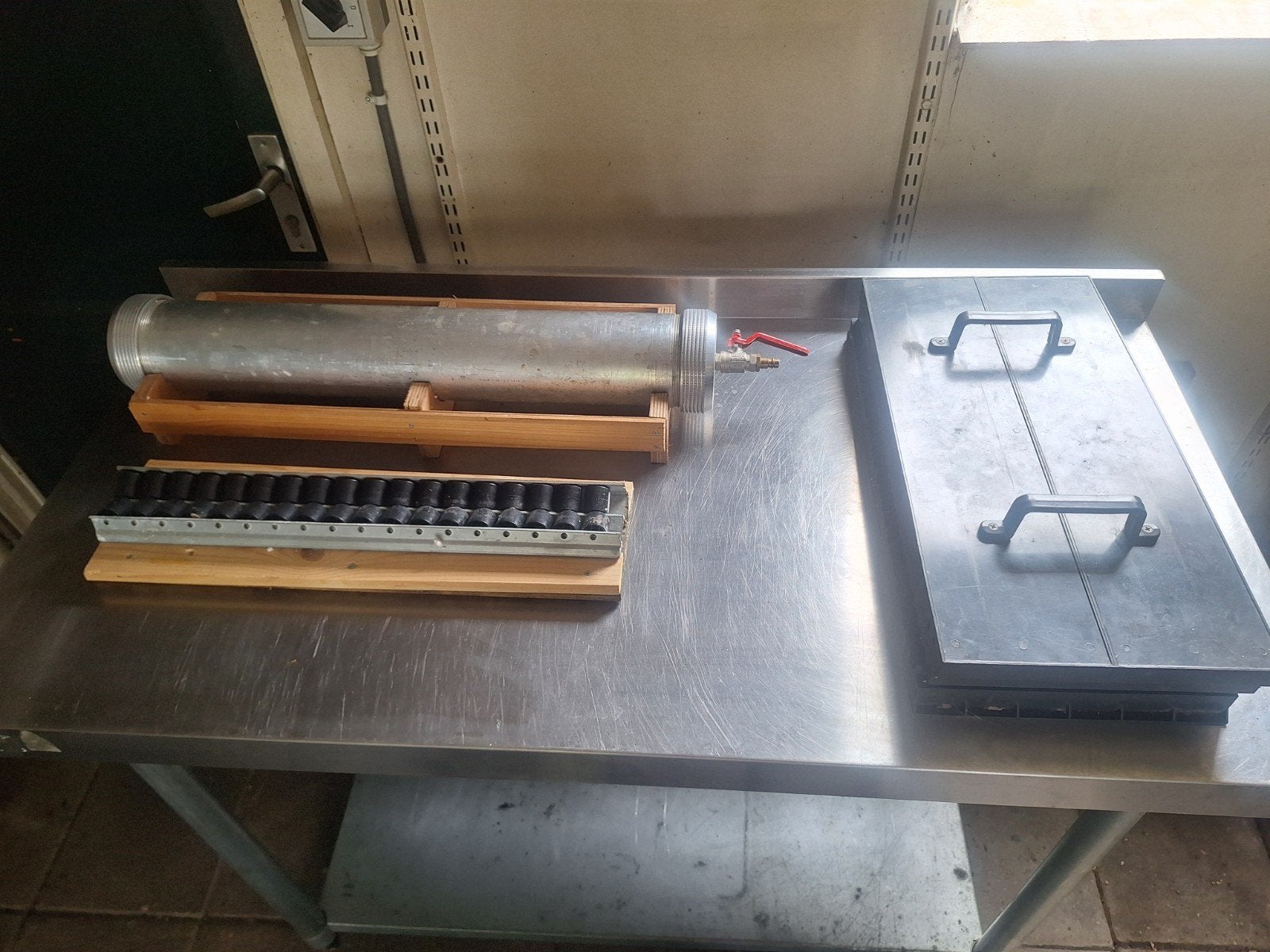Boiliedesign deegspuit, rolplanken, handspuit en ingrediënt., Watersport en Boten, Ophalen, Gebruikt, Overige typen