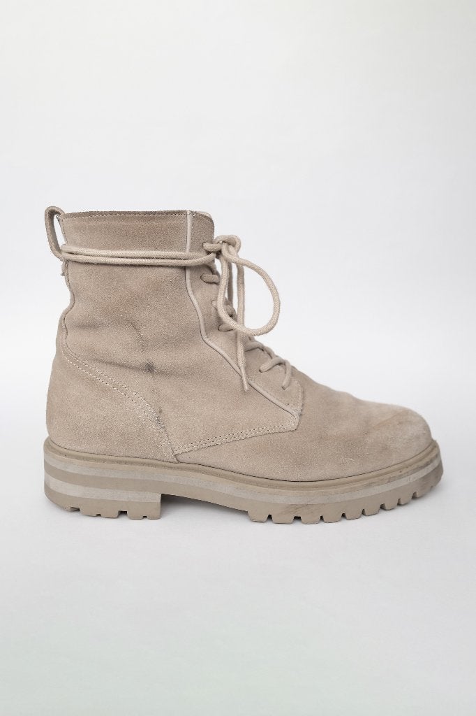 Beige Suède Leren Lage Veterlaarzen Yaya Maat 39, Beige, Lage of Enkellaarzen, Ophalen of Verzenden, Yaya
