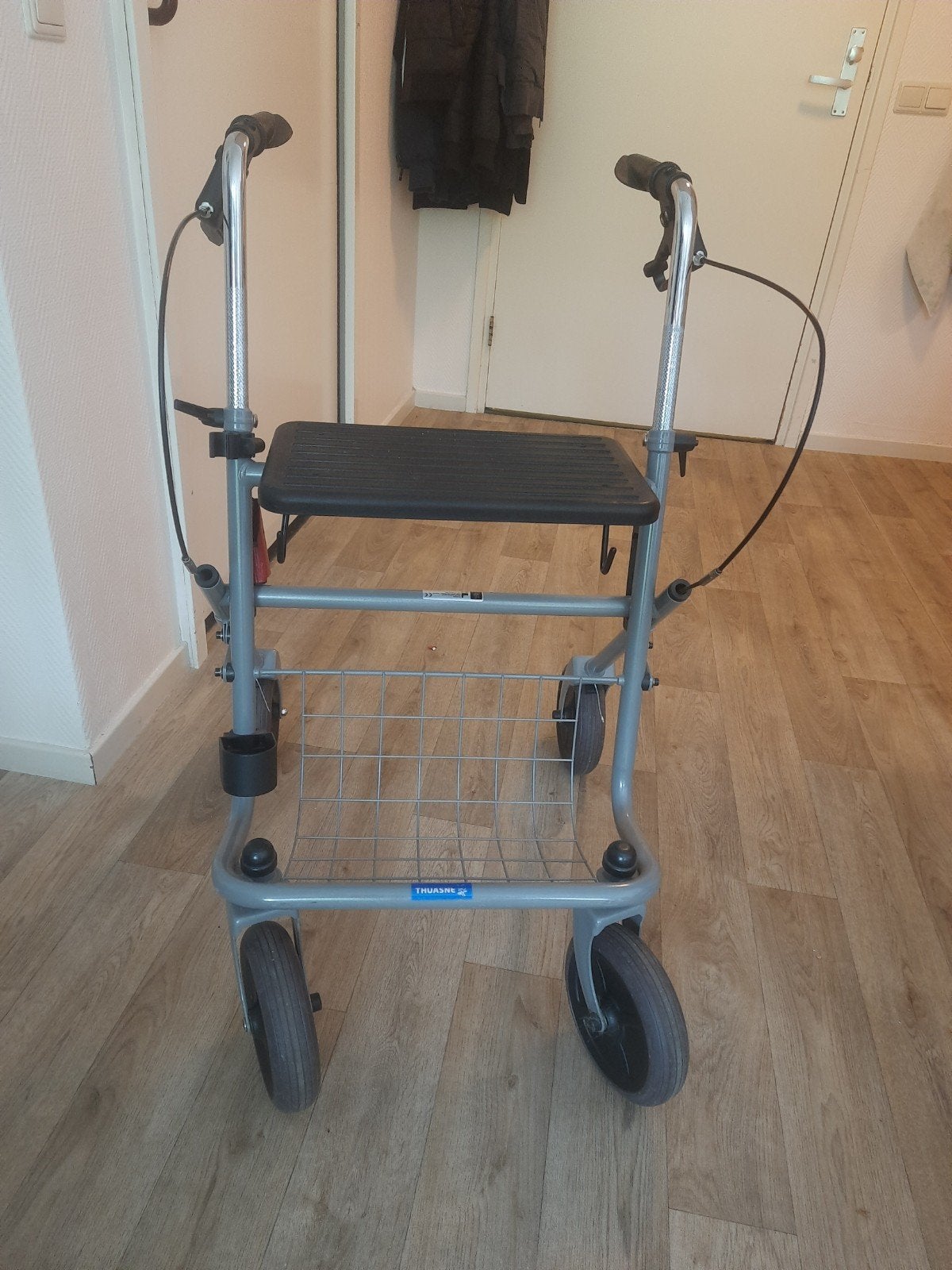 In hoogte verstelbare rollator Thuasne, Diversen, Rollators, Ophalen