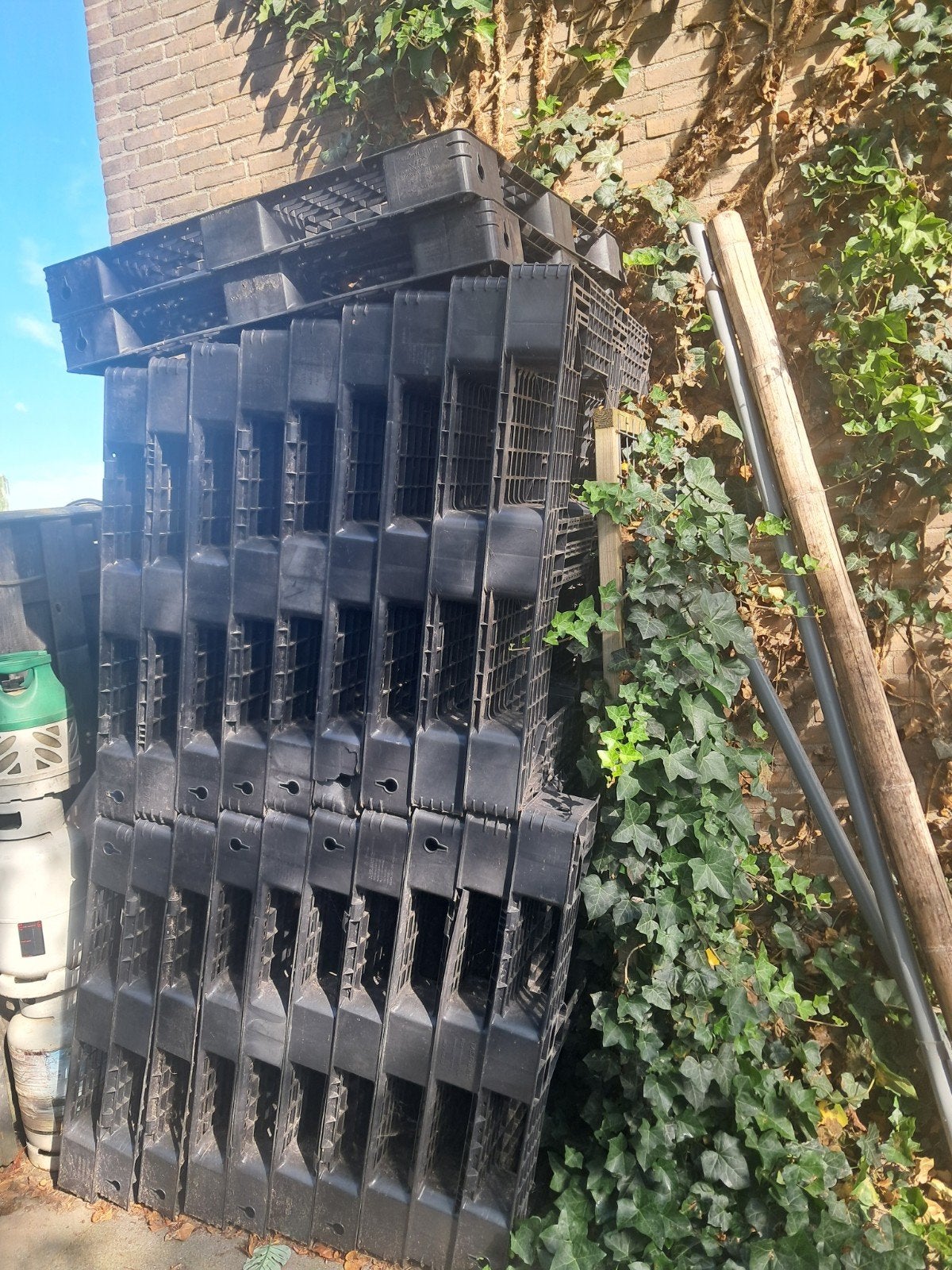 Plastic pallets pallet, Ophalen, Steen of Klei, Zwart, 15 m² of meer