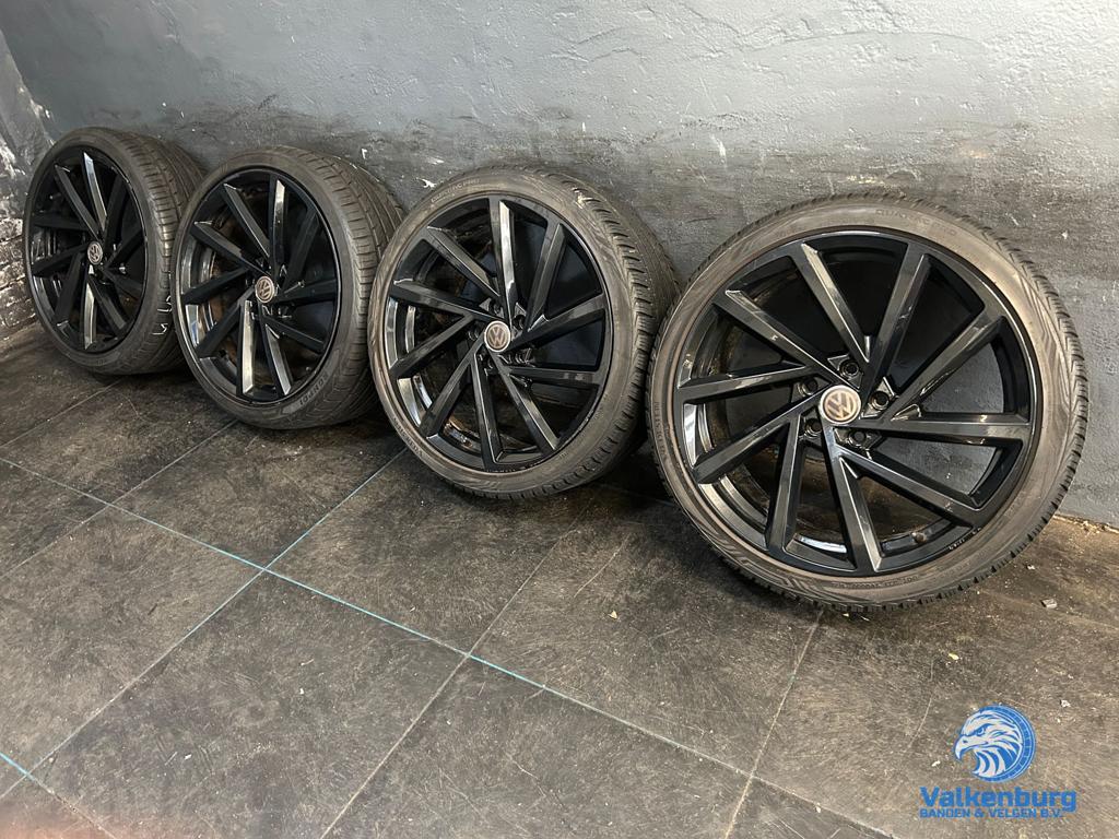 6mm!  Audi A3 VW Caddy Golf Leon Spielberg look 19 inch zwar