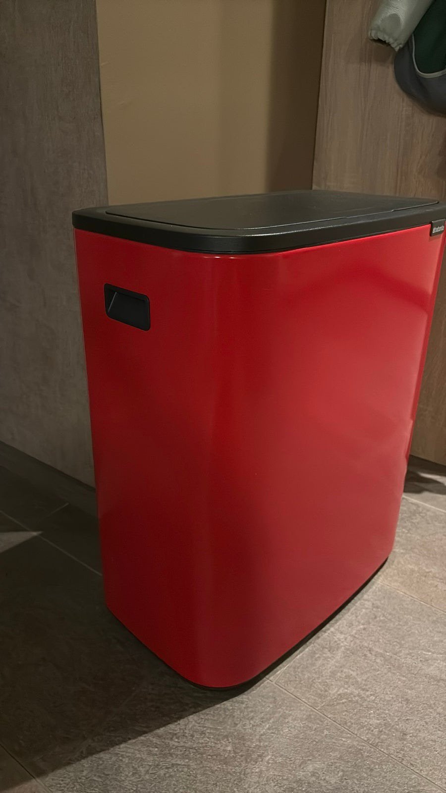 Afvalbak Brabantia rood, 40 liter of meer, Ophalen, Gebruikt, Rvs