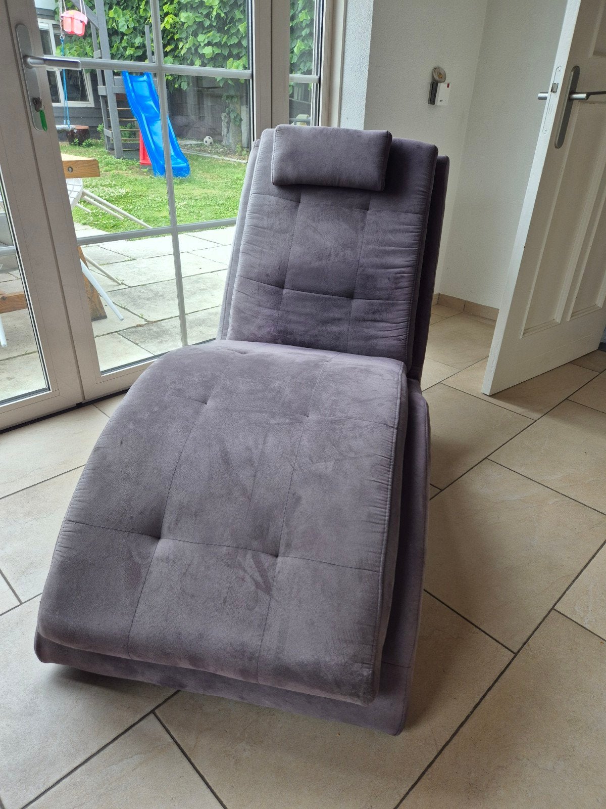 GRATIS AFHALEN - Comfortabele grijze chaise longue, Huis en Inrichting, Fauteuils, Ophalen, Gebruikt, 50 tot 75 cm, Modern