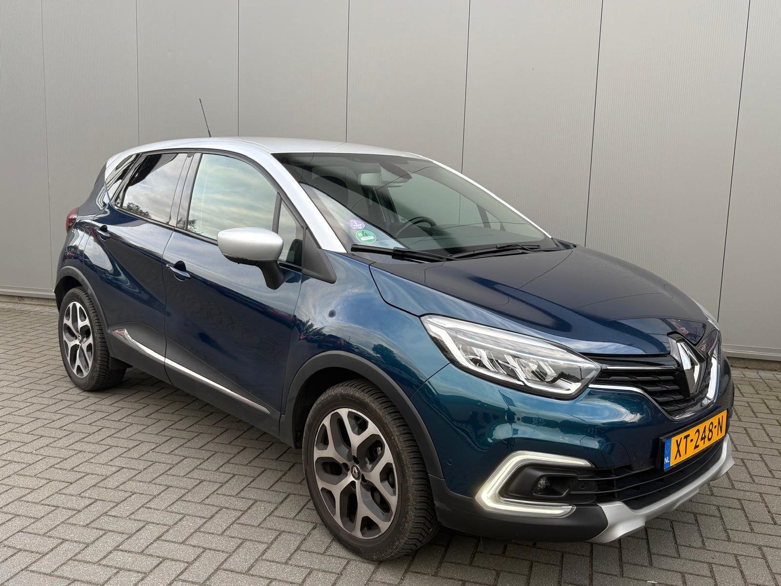 Renault Captur 1.3 TCe 150PK Intens Automaat Trekhaak/Camera, Auto's, Dealer onderhouden, Stof, Gebruikt, Euro 6