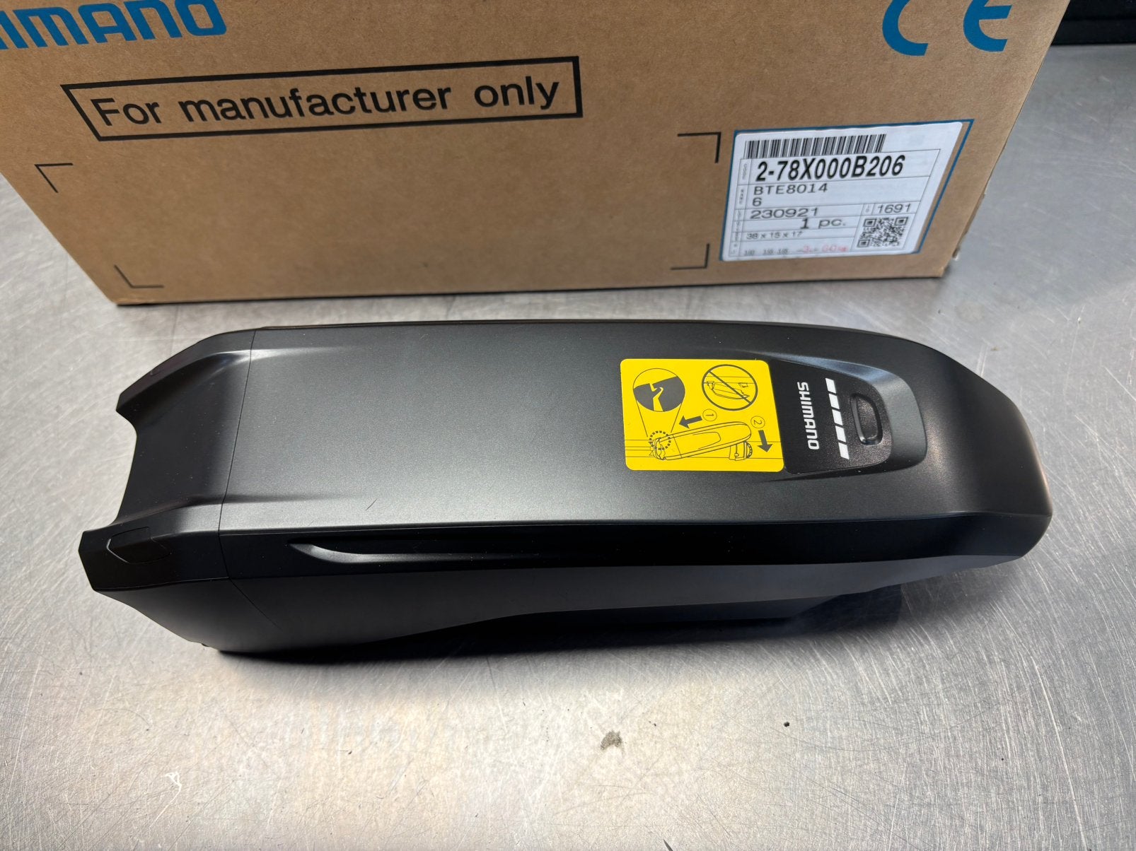 Nieuwe Shimano steps BT-E88014 accu 418wh, Ophalen, Zo goed als nieuw