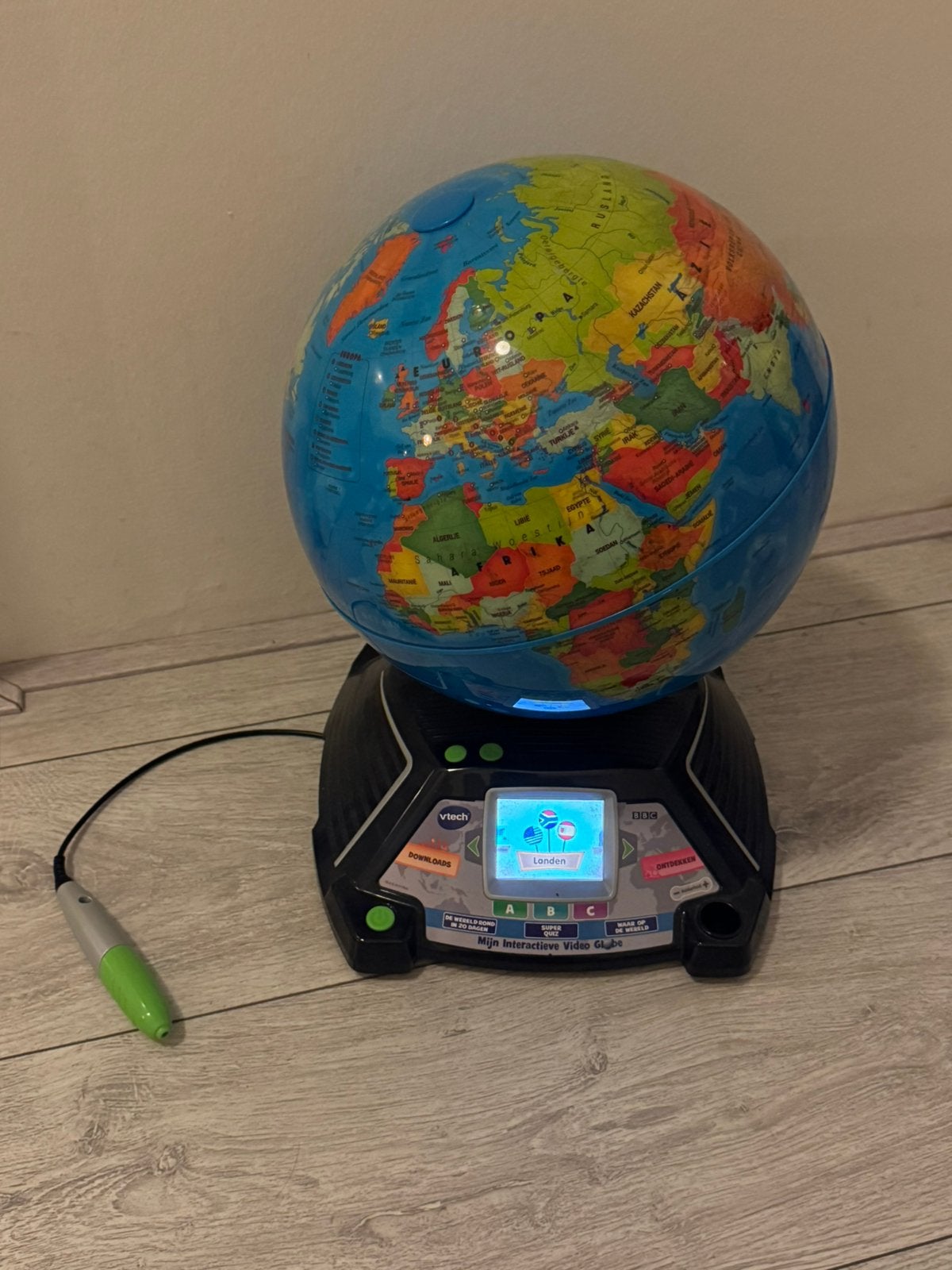 Vtech interactieve video Globe incl expansion pack, Kinderen en Baby's, Ophalen of Verzenden, Gebruikt, Ontdekken, Met geluid