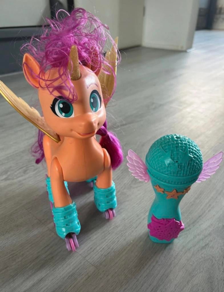 My Little Pony Sunny Starscout zingend en skatend speelgoed, Ophalen of Verzenden, Zo goed als nieuw