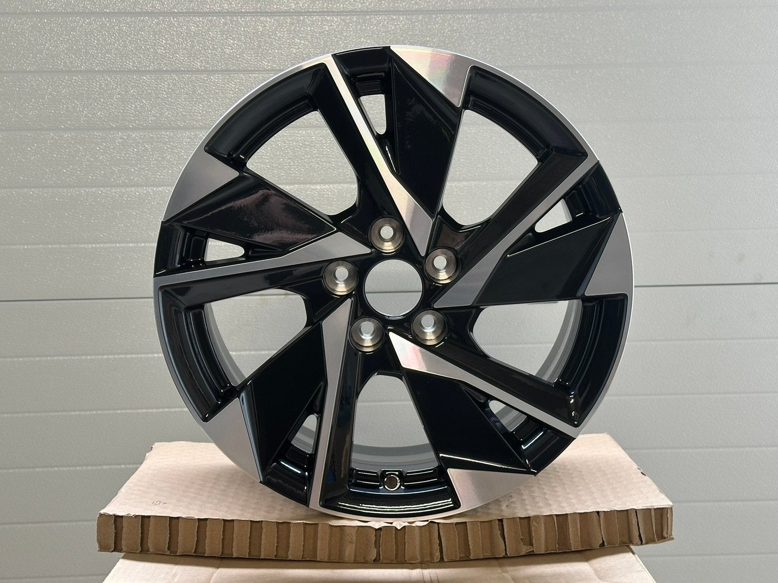 Originele 17 inch Peugeot 308 Velgen set NIEUW, Auto-onderdelen, Velg(en), Nieuw, 17 inch, Ophalen of Verzenden