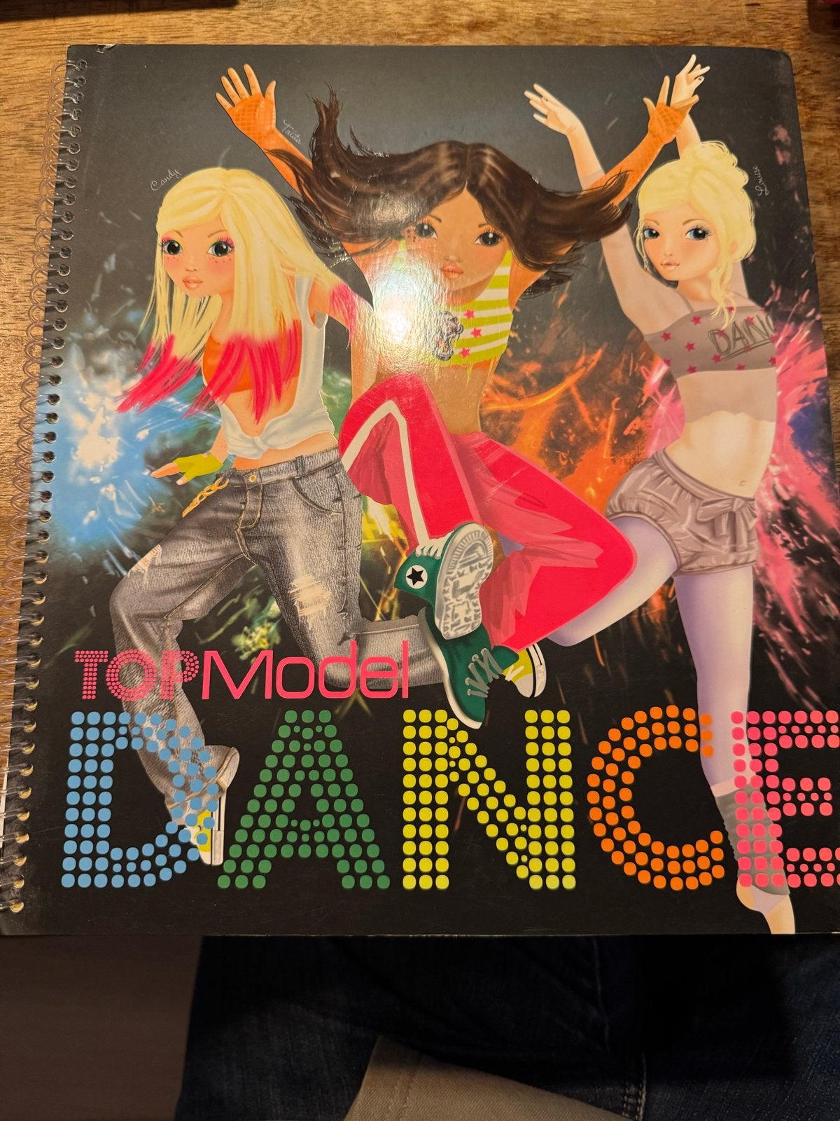 TOPModel Dance Designboek met stickers en sjablonen, Ophalen, Gebruikt, Knutselen