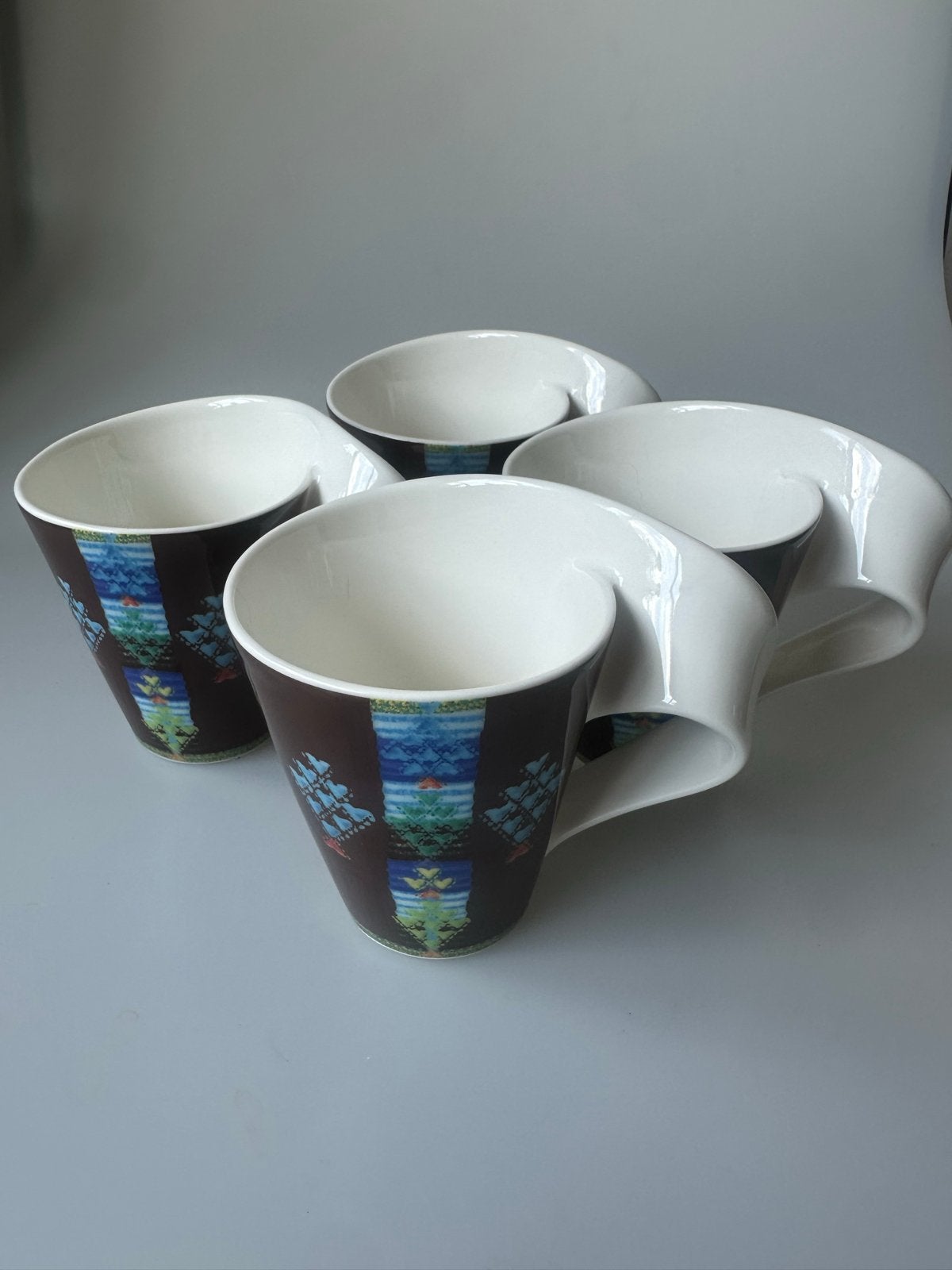 4 Villeroy & Boch NewWave Caffè mokken, bruin met patroon, Villeroy & Boch, Zo goed als nieuw, Modern, Porselein