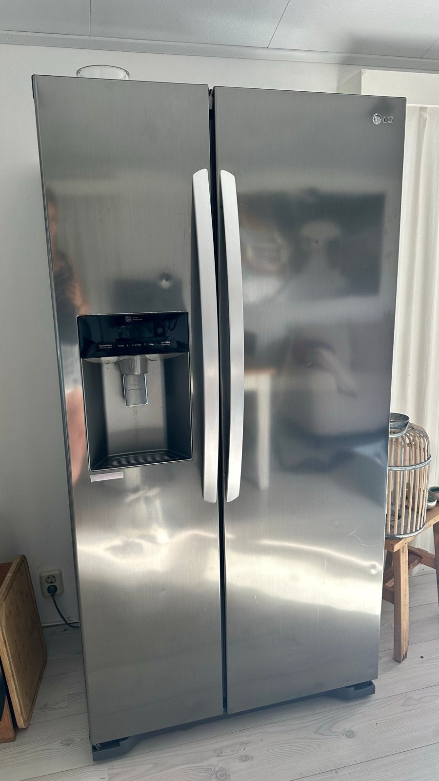 LG Amerikaanse koelkast met vriezer en waterdispenser