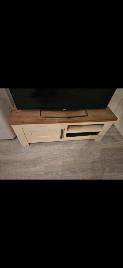 TV-Dressoir Lizzano acaciahout wit/bruin – Pronto Wonen, Ophalen, 100 tot 150 cm, Zo goed als nieuw, Minder dan 100 cm